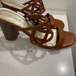 Indigo Rd. Women's Brown Braided Sandals size 9